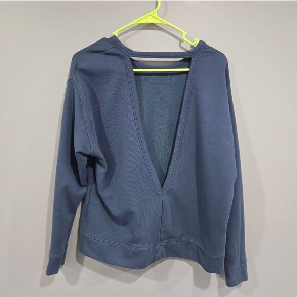 🐢 Nike Dri-Fit Navy Blue Versa Long Sleeve Open Back Sweatshirt Medium M - Picture 11 of 11